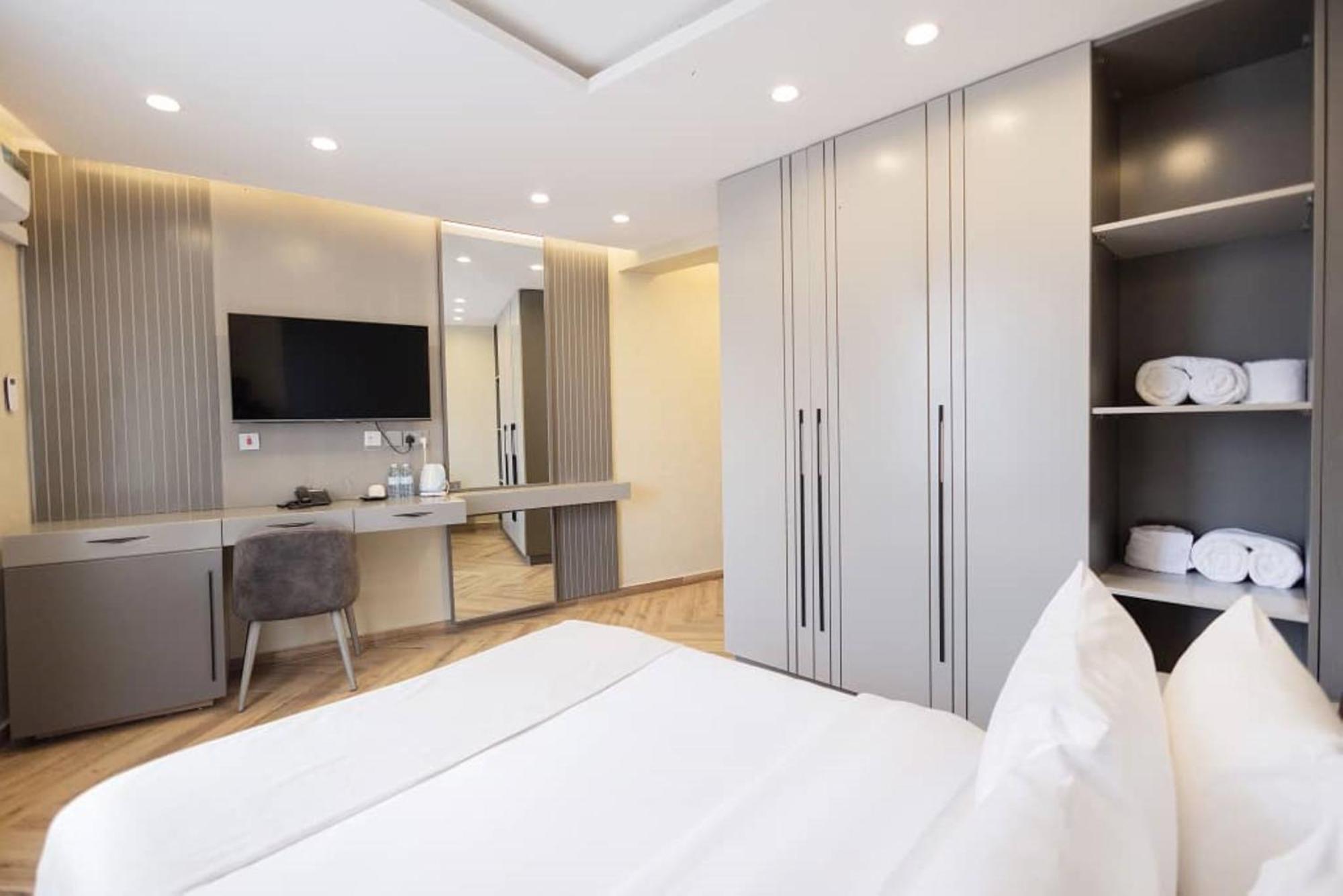 Grik Hotel - Εντέμπε Εξωτερικό φωτογραφία