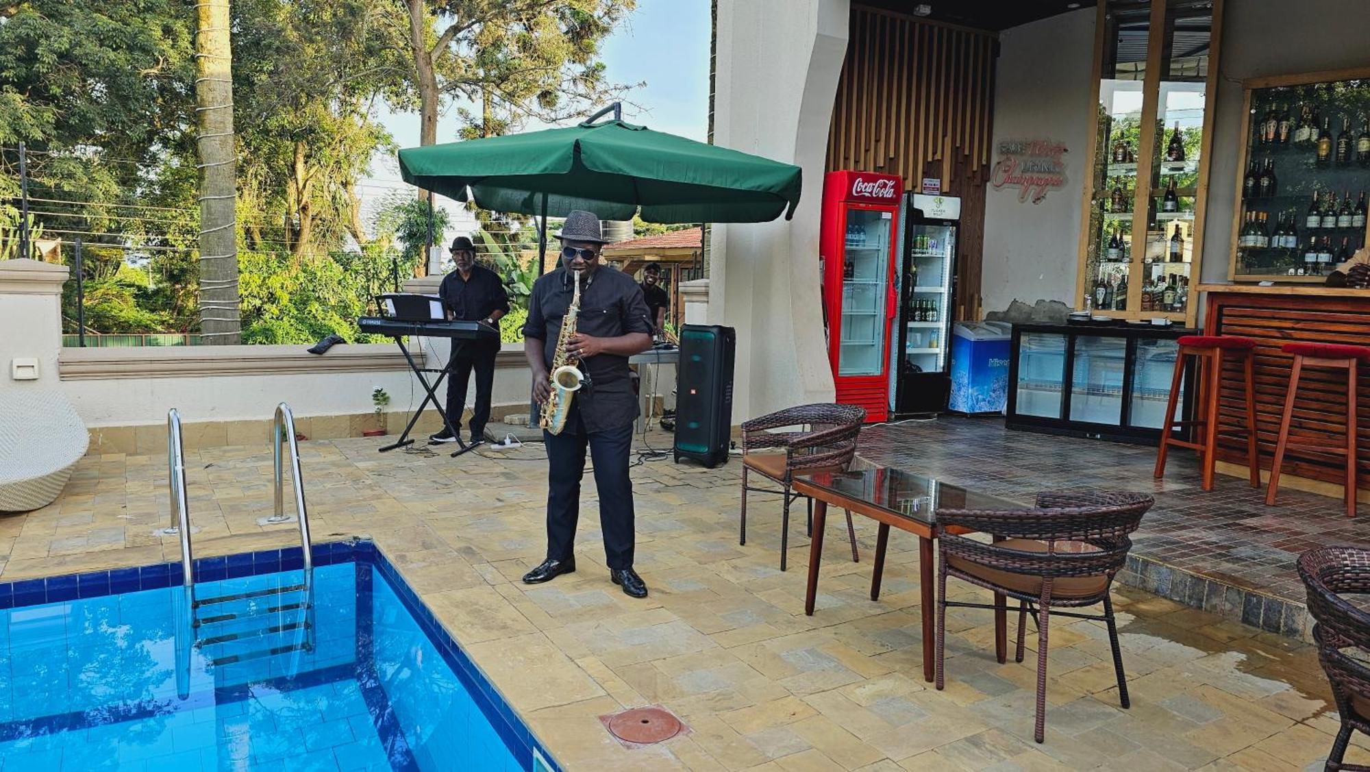 Grik Hotel - Εντέμπε Εξωτερικό φωτογραφία